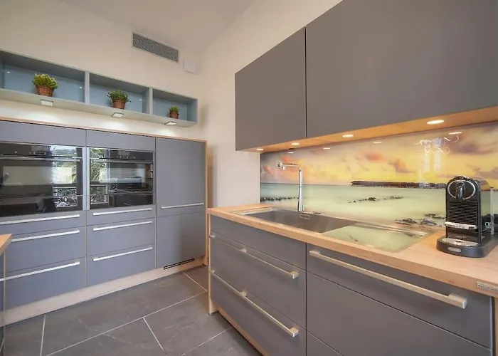 Beletage - 5bdr - 4 Bath - Center - Garage And Ac Cannes