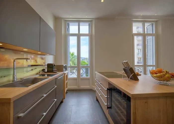 Apartamento Beletage - 5bdr - 4 Bath - Center - Garage And Ac *