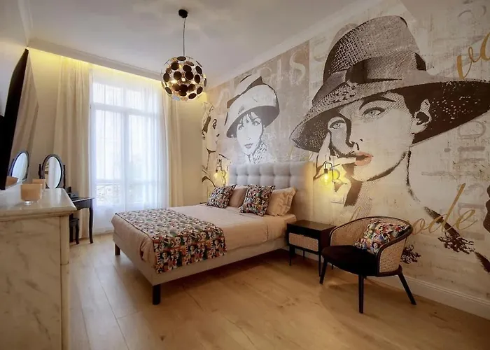 Beletage - 5bdr - 4 Bath - Center - Garage And Ac * Cannes