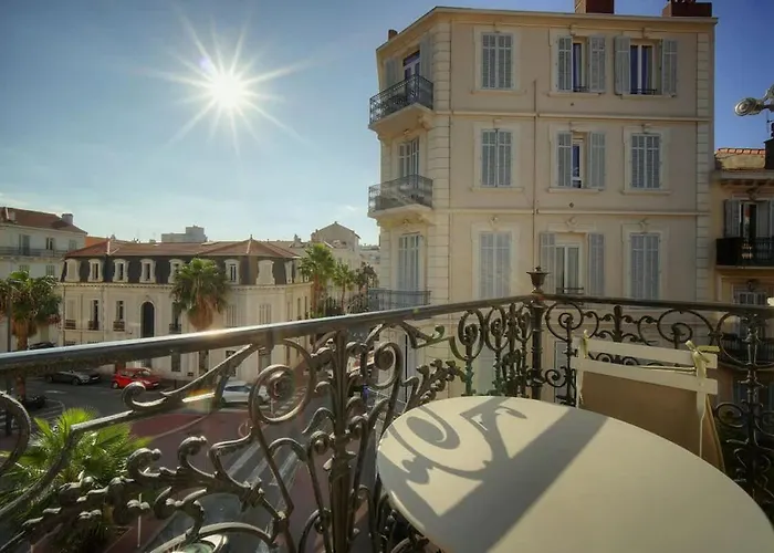 Beletage - 5bdr - 4 Bath - Center - Garage And Ac