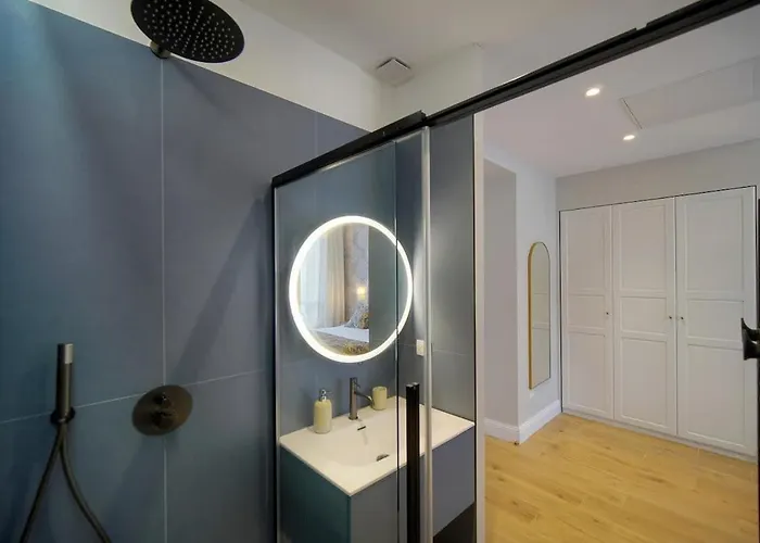 Beletage - 5bdr - 4 Bath - Center - Garage And Ac * Cannes