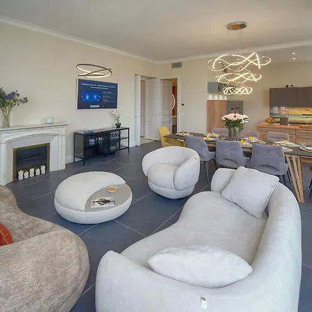 Beletage - 5bdr - 4 Bath - Center - Garage And Ac Апартаменты