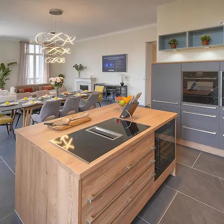 Beletage - 5bdr - 4 Bath - Center - Garage And Ac Апартаменты