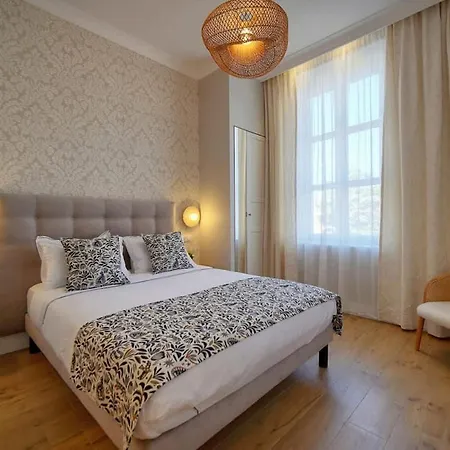 Beletage - 5bdr - 4 Bath - Center - Garage And Ac * Cannes