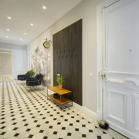 Beletage - 5bdr - 4 Bath - Center - Garage And Ac Cannes