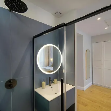 Beletage - 5bdr - 4 Bath - Center - Garage And Ac * Cannes